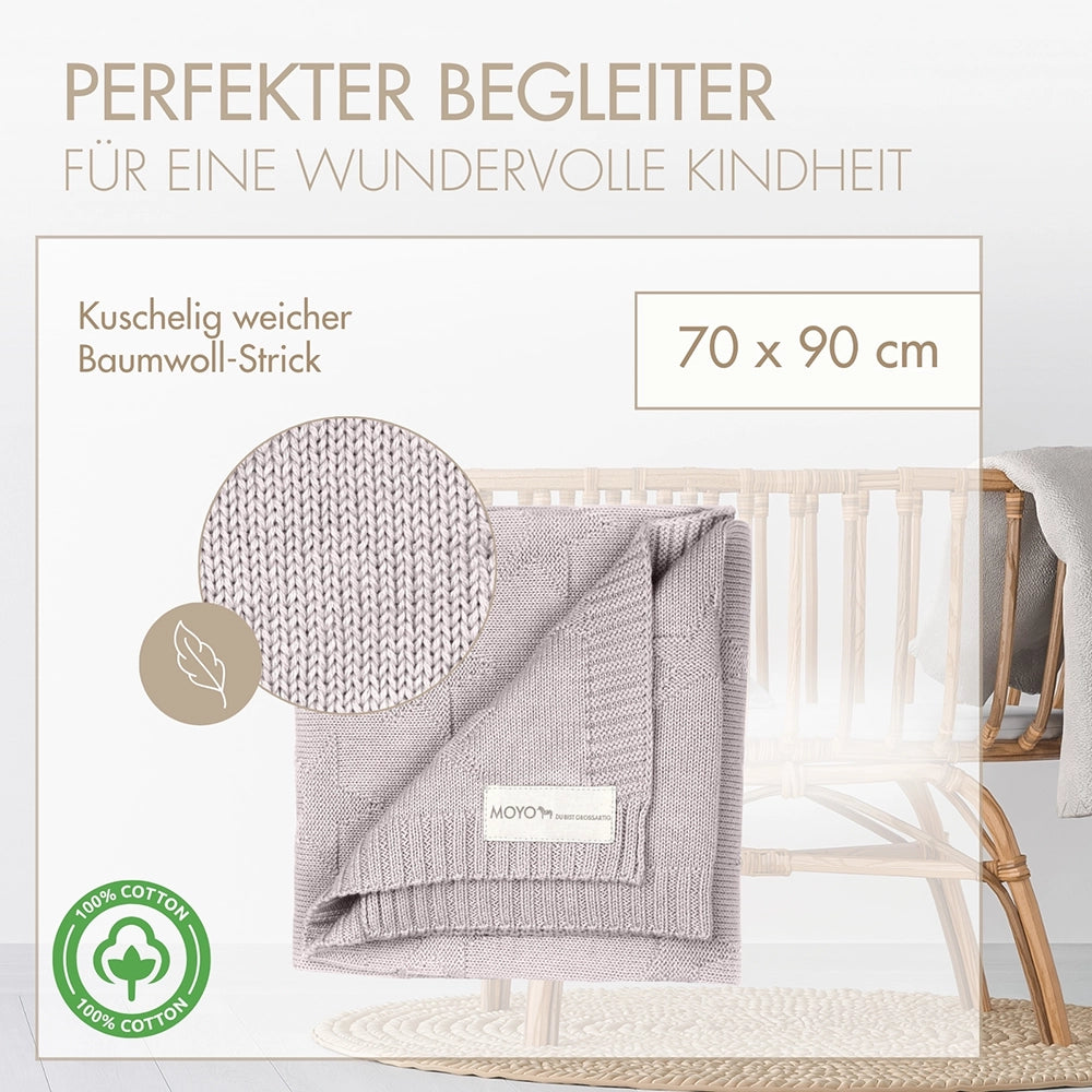 Knitted baby blanket with star pattern and gentle summer rain