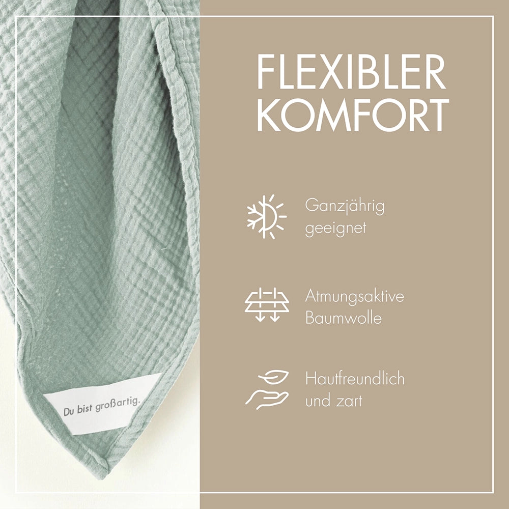 Nahaufnahme des 4-lagigen Musselin-Stoffs in Hellem Eukalyptus – atmungsaktiv und weich.